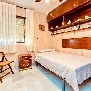 la-carihuela-lux-apartment.es-andalucia.com/